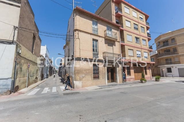 Casa de 8 habitaciones en Meliana en venta con garaje - 269.000 € (Ref: 9902396)