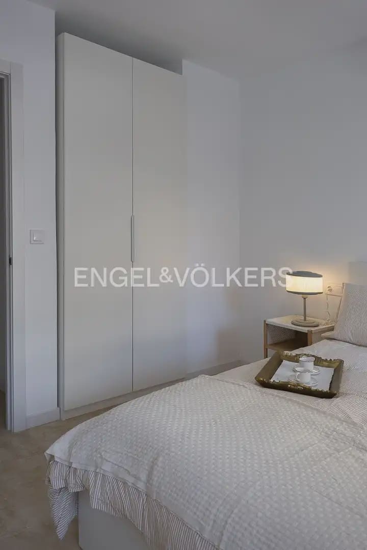 1 slaapkamer Flat te huur in Valencia stad met garage - € 1.500 (Ref: 9902585)