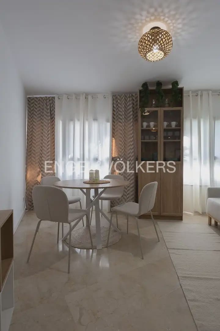 1 slaapkamer Flat te huur in Valencia stad met garage - € 1.500 (Ref: 9902585)