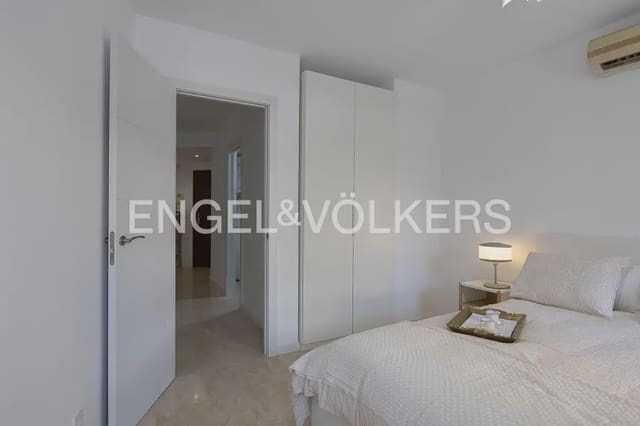 1 slaapkamer Flat te huur in Arrancapins, Valencia stad met garage - € 1.500 (Ref: 9902585)