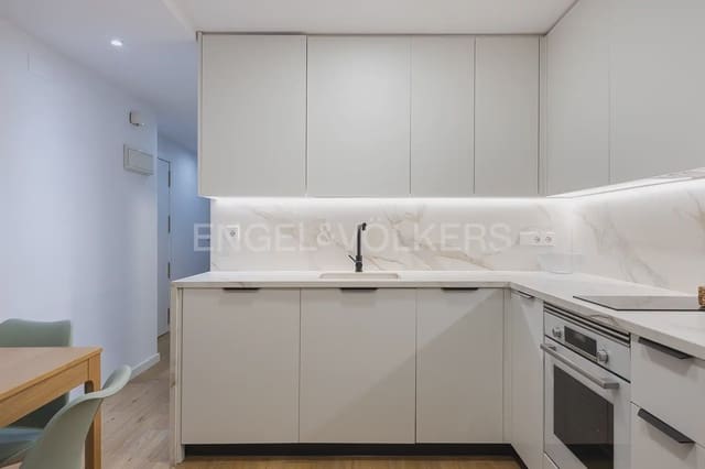 2 soveværelse Lejlighed til leje i La Seu, Valencia by - € 1.600 (Ref: 9904987)