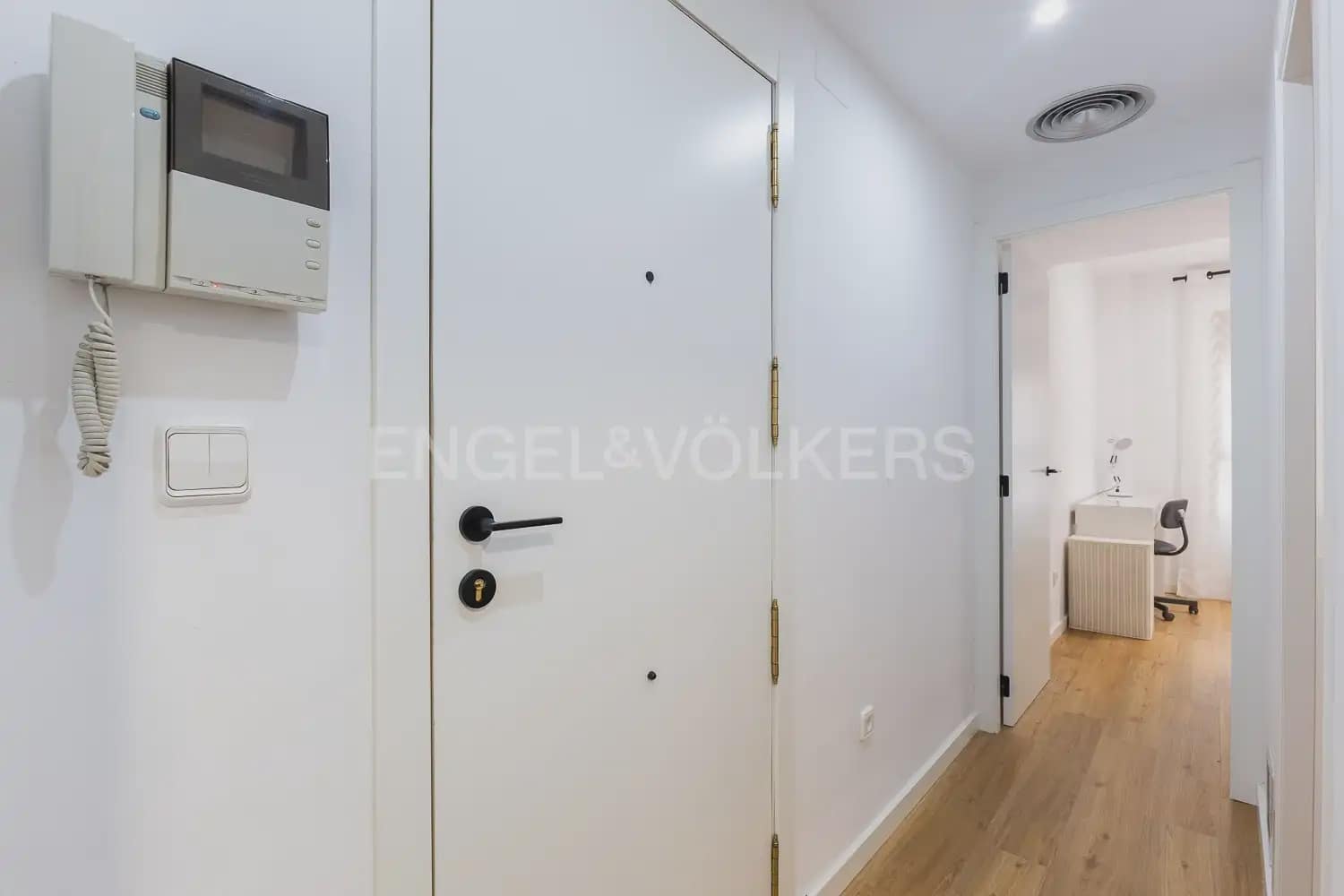 2 soveværelse Lejlighed til leje i Valencia by - € 1.600 (Ref: 9904987)