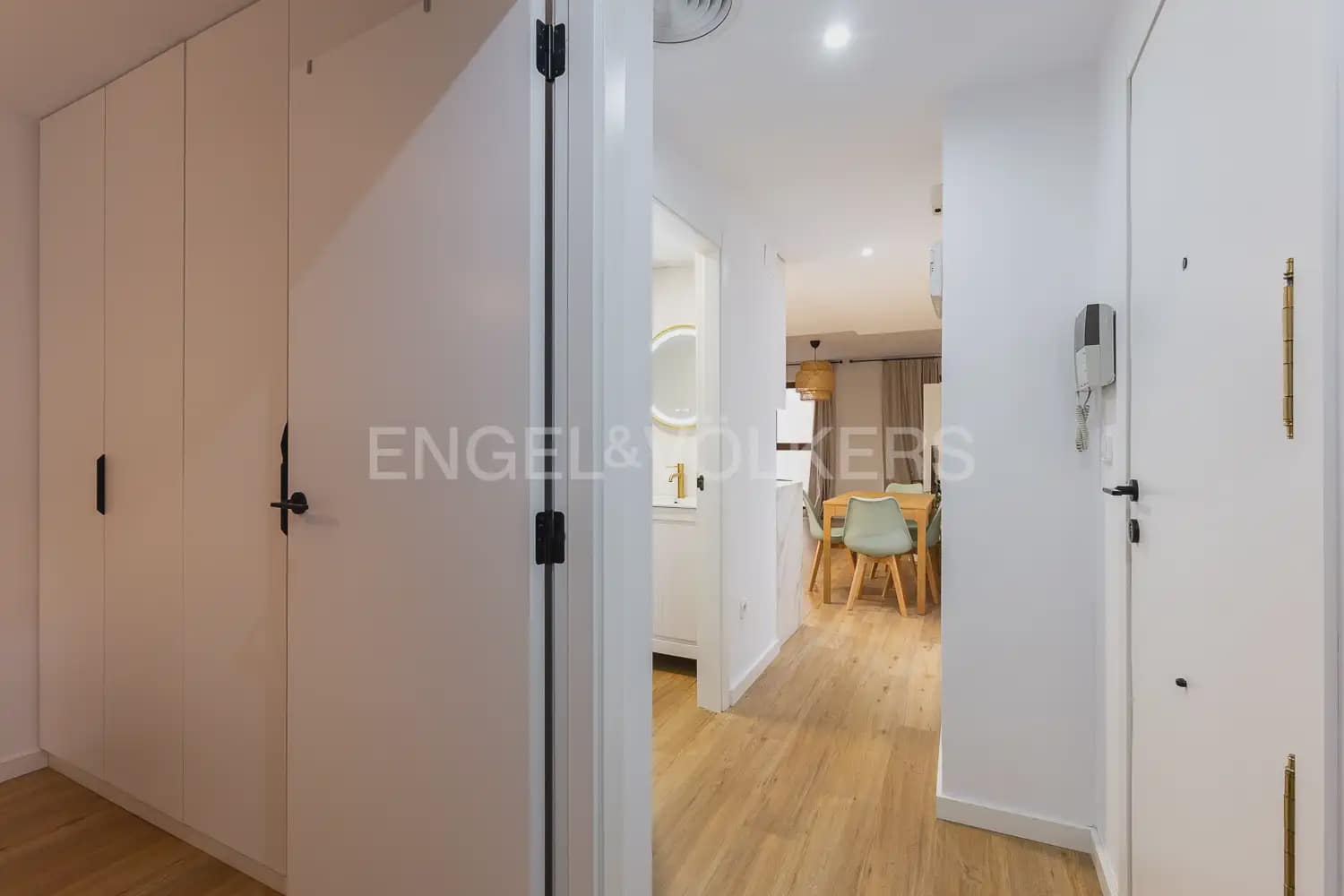 2 soveværelse Lejlighed til leje i Valencia by - € 1.600 (Ref: 9904987)