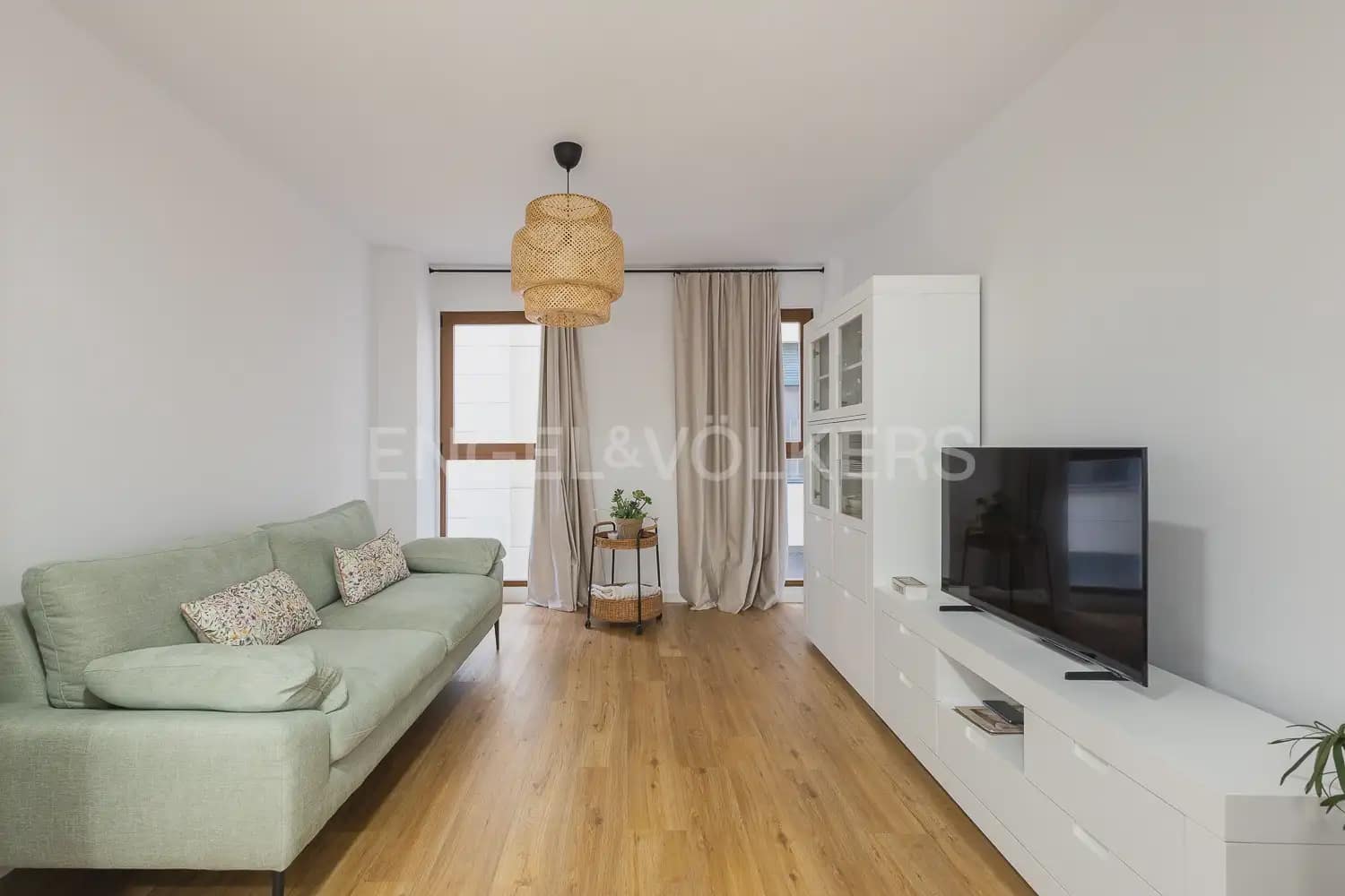 2 soveværelse Lejlighed til leje i Valencia by - € 1.600 (Ref: 9904987)