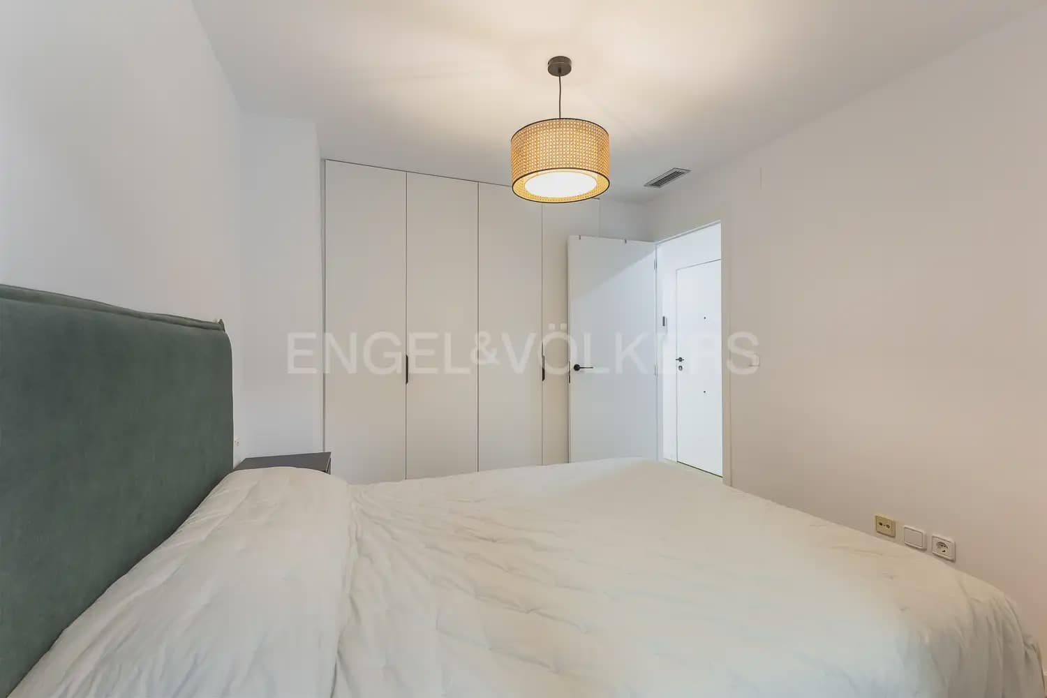 2 soveværelse Lejlighed til leje i Valencia by - € 1.600 (Ref: 9904987)