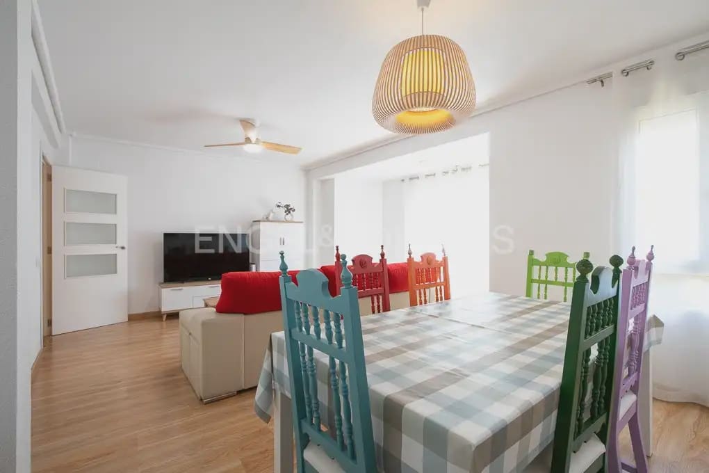 4 soveværelse Lejlighed til leje i Valencia by - € 1.500 (Ref: 9905136)
