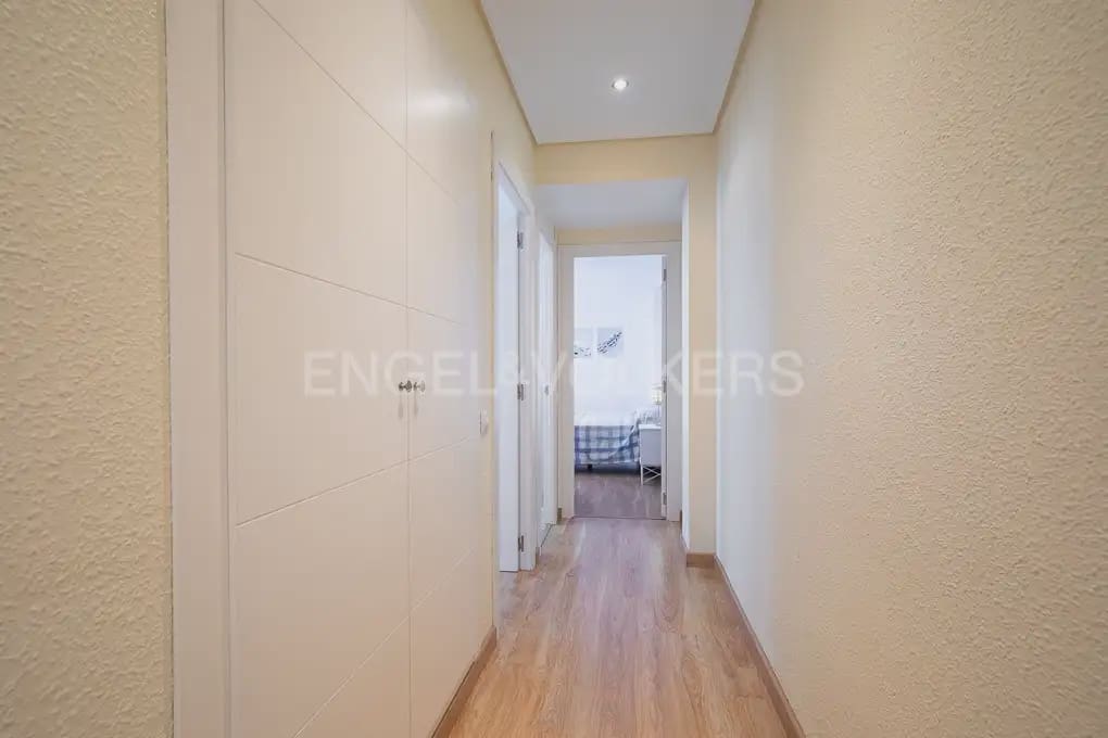 4 soveværelse Lejlighed til leje i Valencia by - € 1.500 (Ref: 9905136)