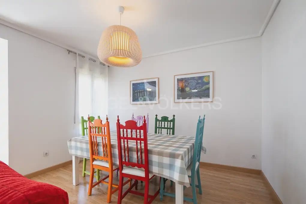 4 soveværelse Lejlighed til leje i Valencia by - € 1.500 (Ref: 9905136)