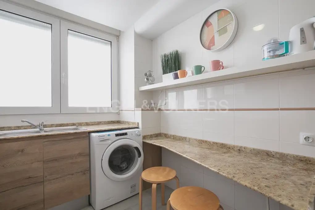4 soveværelse Lejlighed til leje i Valencia by - € 1.500 (Ref: 9905136)