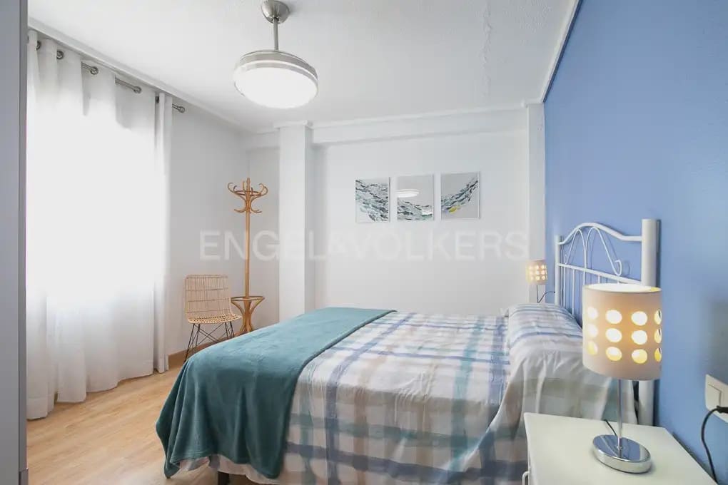 4 soveværelse Lejlighed til leje i Valencia by - € 1.500 (Ref: 9905136)