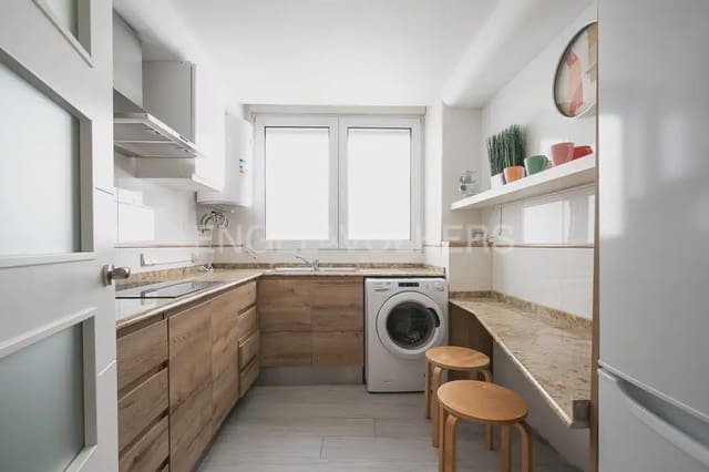 4 soveværelse Lejlighed til leje i Nou Moles, Valencia by - € 1.500 (Ref: 9905136)