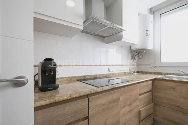 4 soveværelse Lejlighed til leje i Nou Moles, Valencia by - € 1.500 (Ref: 9905136)