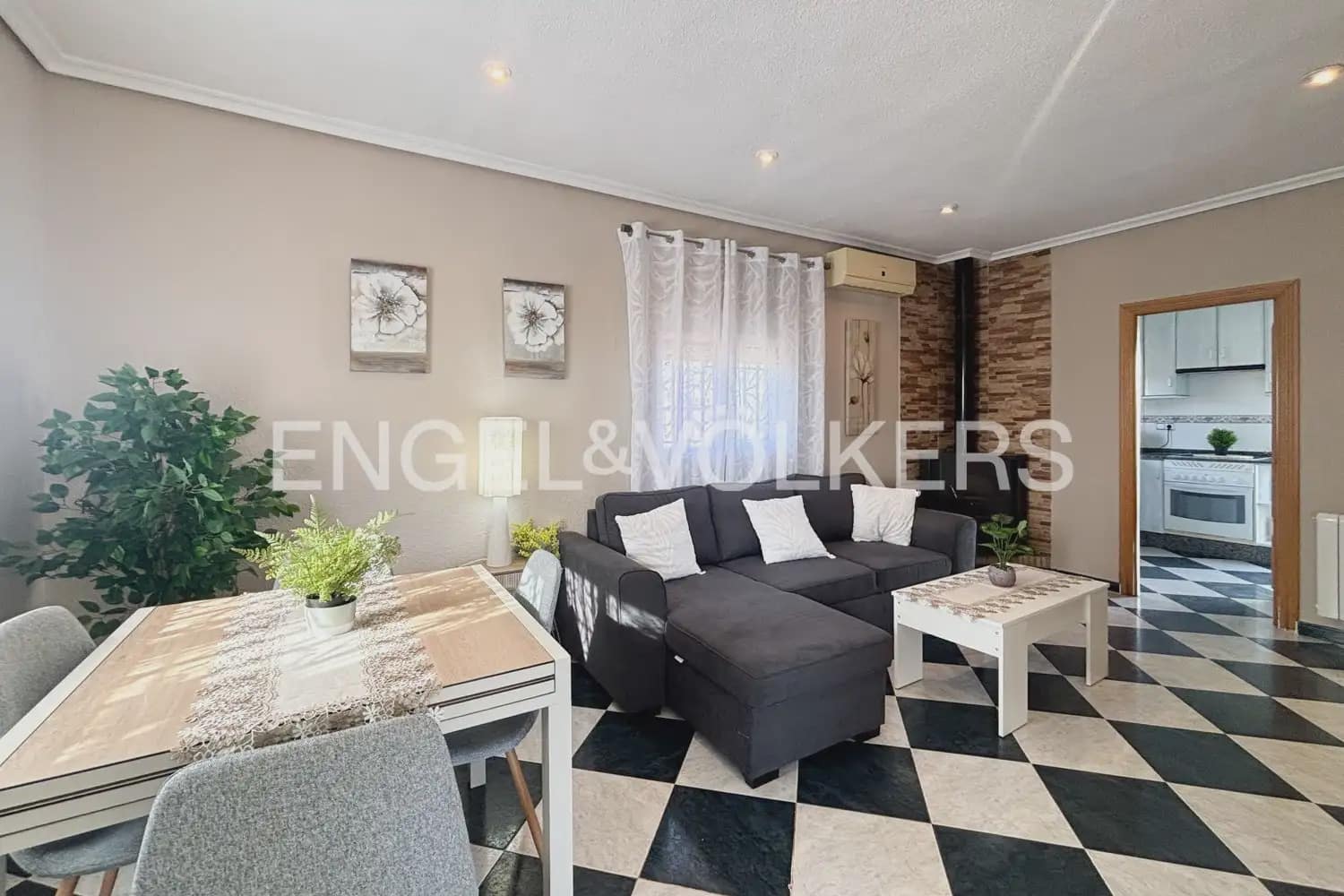 3 bedroom Villa for rent in Betera with pool garage - € 3,000 (Ref: 9905139)