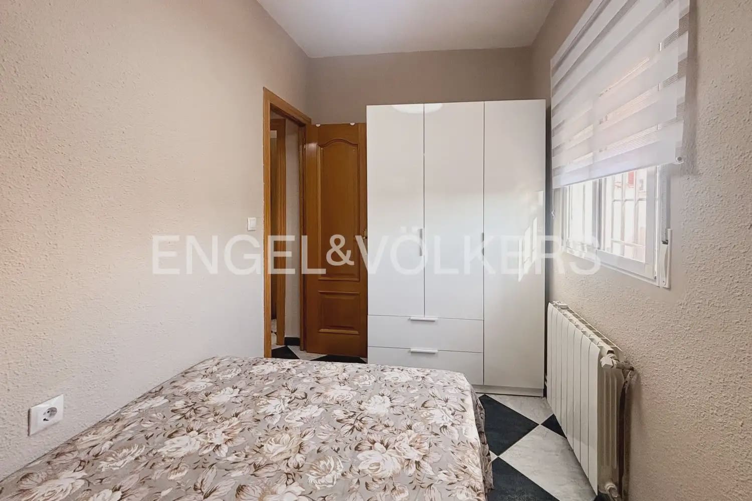 3 bedroom Villa for rent in Betera with pool garage - € 3,000 (Ref: 9905139)