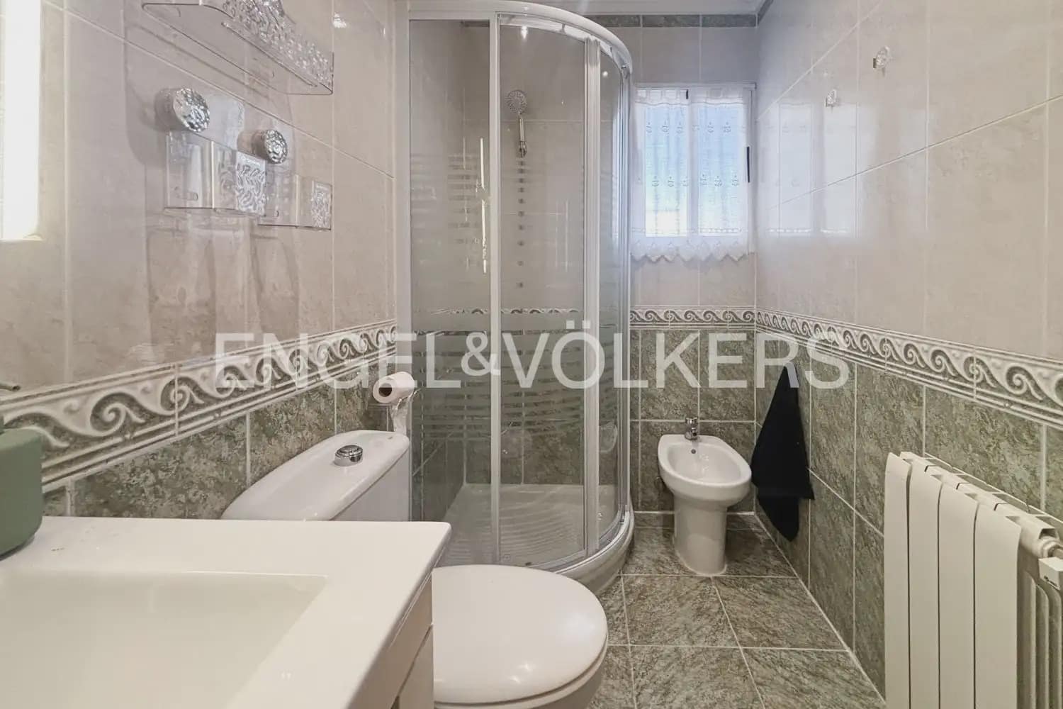 3 bedroom Villa for rent in Betera with pool garage - € 3,000 (Ref: 9905139)