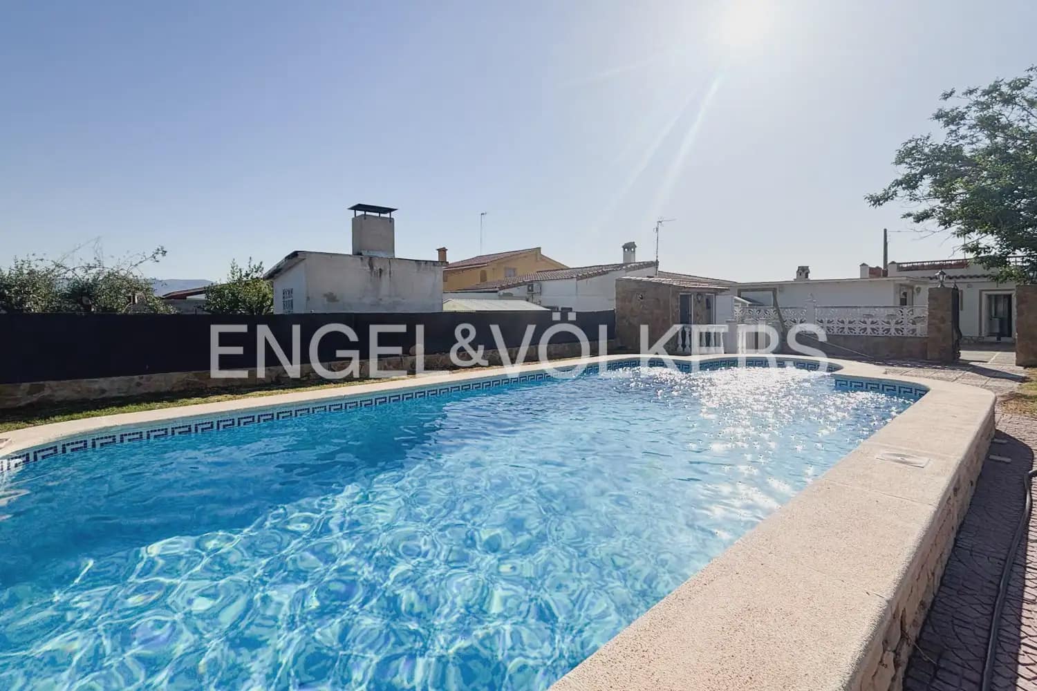 3 bedroom Villa for rent in Betera with pool garage - € 3,000 (Ref: 9905139)