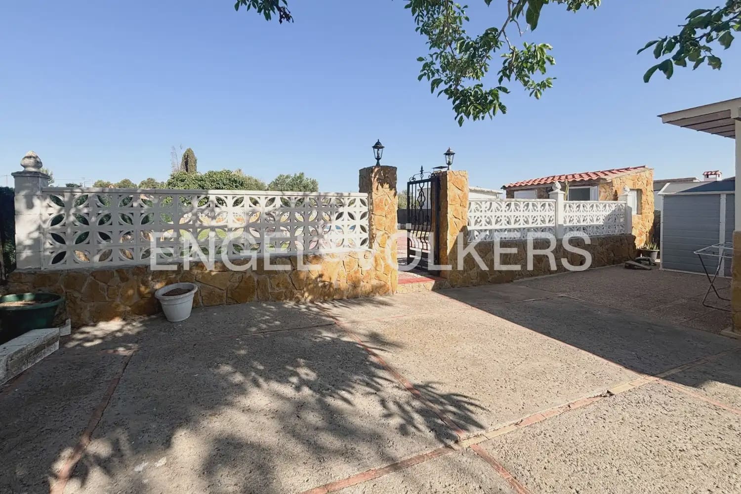 3 bedroom Villa for rent in Betera with pool garage - € 3,000 (Ref: 9905139)