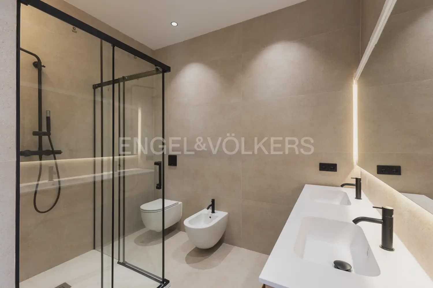 2 chambre Appartement à vendre à Valence ville - 980 000 € (Ref: 9906659)