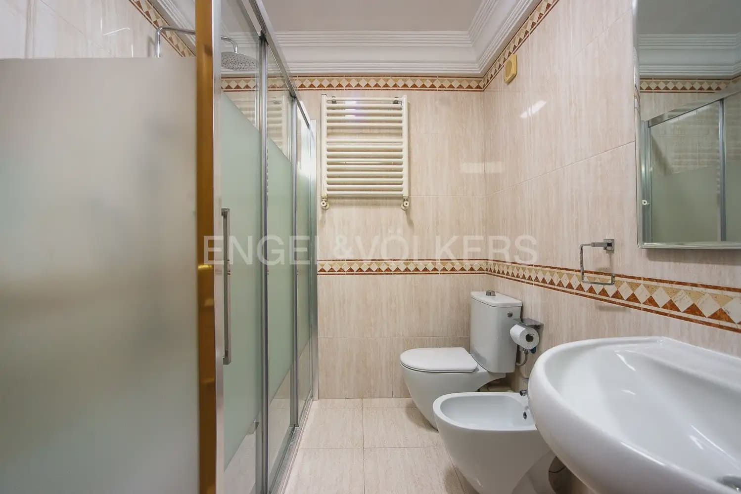 3 quarto Penthouse para arrendar em Castello de la Plana - 1 100 € (Ref: 9906660)