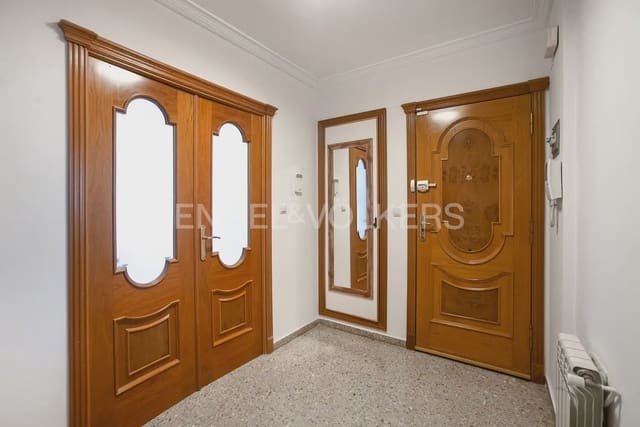 3 quarto Penthouse para arrendar em Este, Castelló de la Plana - 1 100 € (Ref: 9906660)