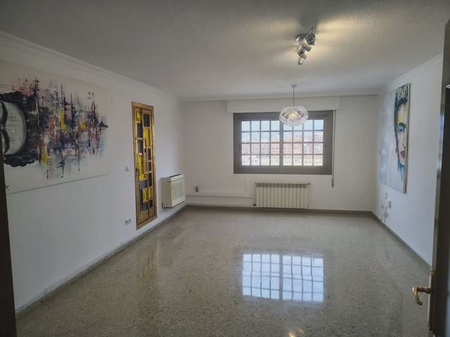 3 quarto Penthouse para arrendar em Este, Castelló de la Plana - 1 100 € (Ref: 9906660)