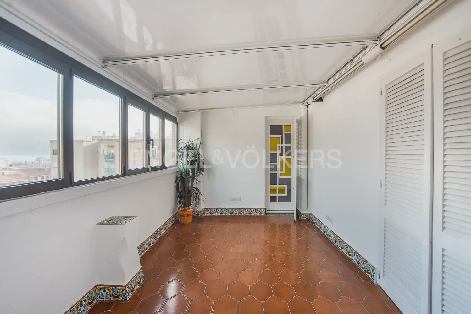 3 quarto Penthouse para arrendar em Castello de la Plana - 1 100 € (Ref: 9906660)