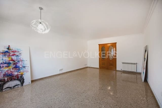 3 quarto Penthouse para arrendar em Este, Castelló de la Plana - 1 100 € (Ref: 9906660)
