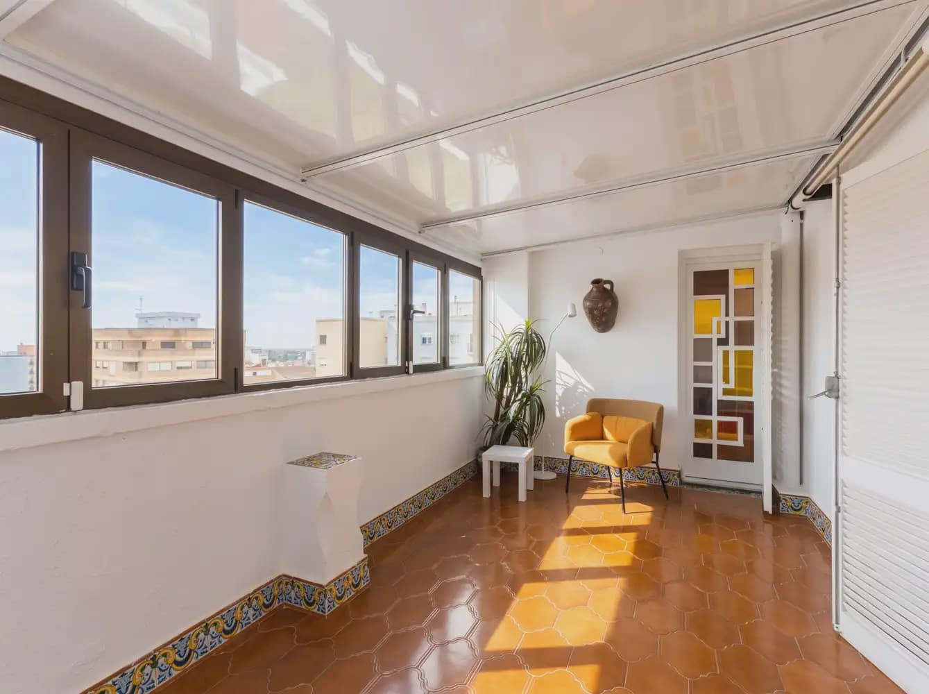 3 soverom Penthouse til leie i Castello de la Plana - € 1 300 (Ref: 9906660)
