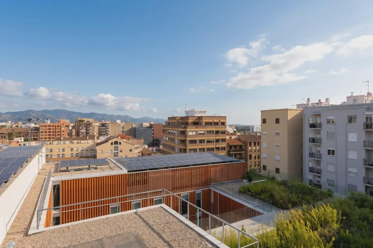 3 soverom Penthouse til leie i Castello de la Plana - € 1 300 (Ref: 9906660)