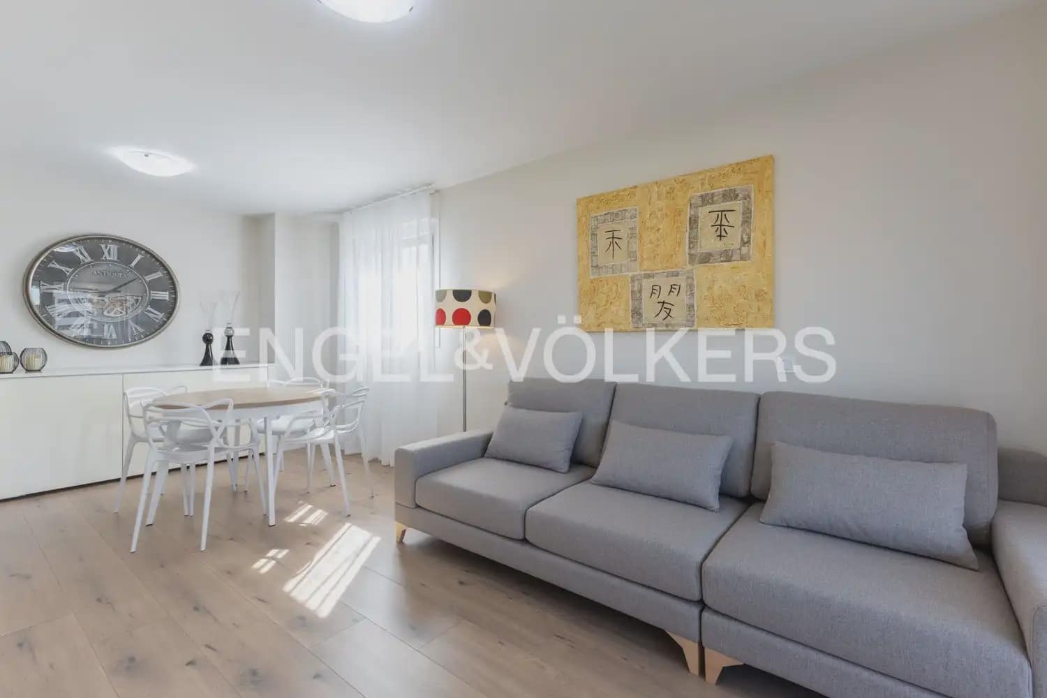 3 soverom Leilighet til leie i Valencia by med svømmebasseng - € 2 000 (Ref: 9908867)