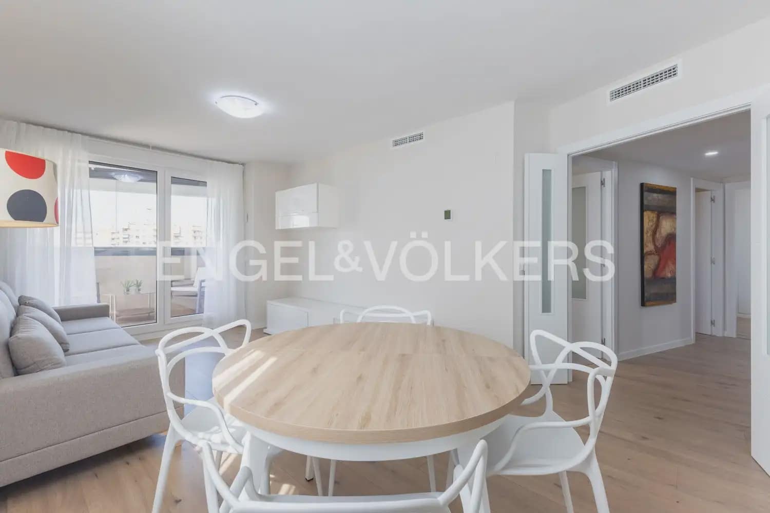 3 soverom Leilighet til leie i Valencia by med svømmebasseng - € 2 000 (Ref: 9908867)