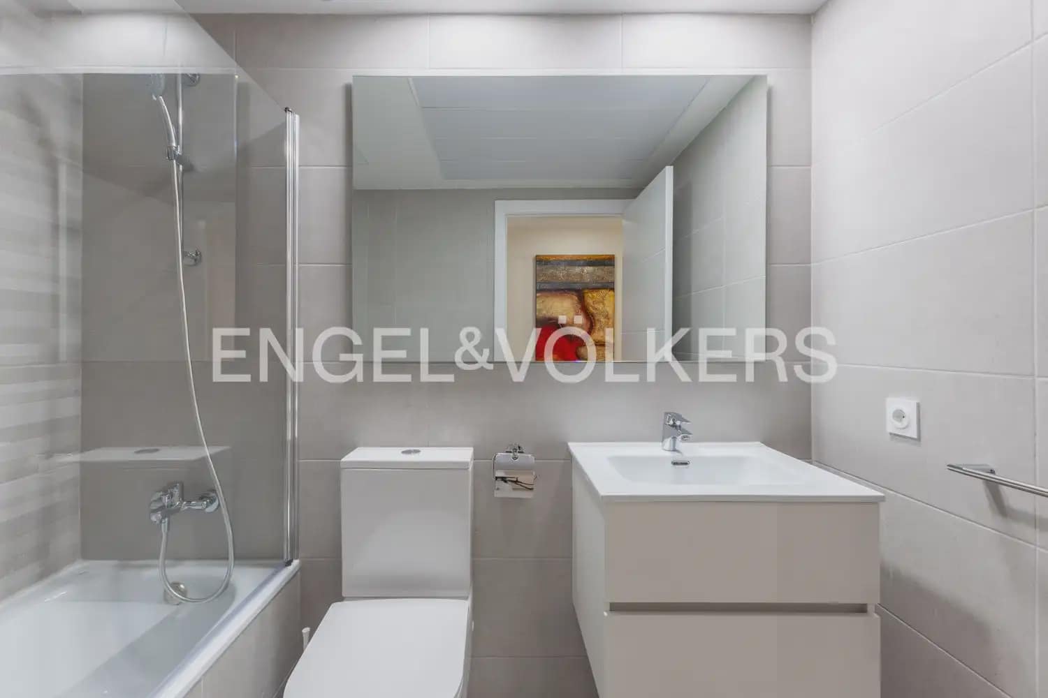 3 soverom Leilighet til leie i Valencia by med svømmebasseng - € 2 000 (Ref: 9908867)