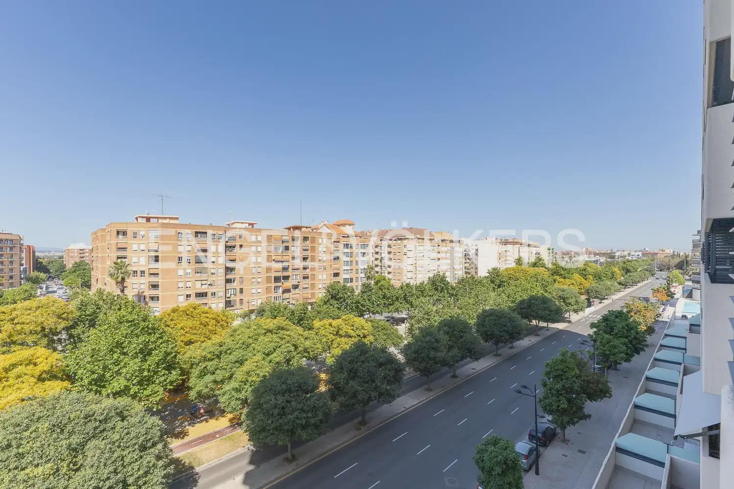 3 soverom Leilighet til leie i Valencia by med svømmebasseng - € 2 000 (Ref: 9908867)
