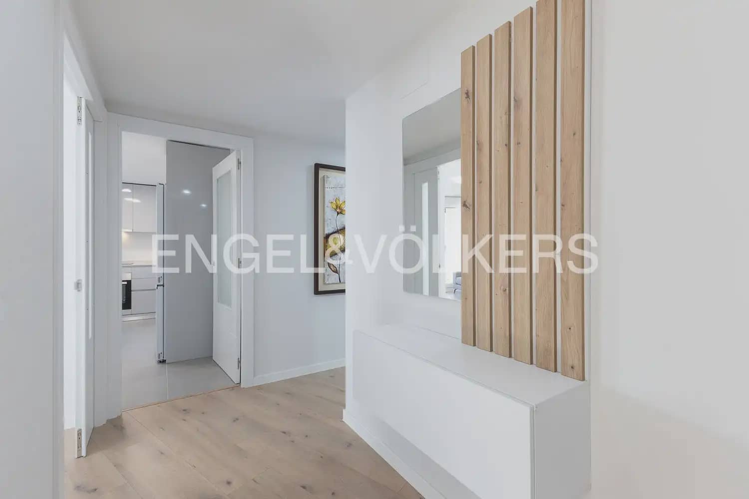 3 soverom Leilighet til leie i Valencia by med svømmebasseng - € 2 000 (Ref: 9908868)