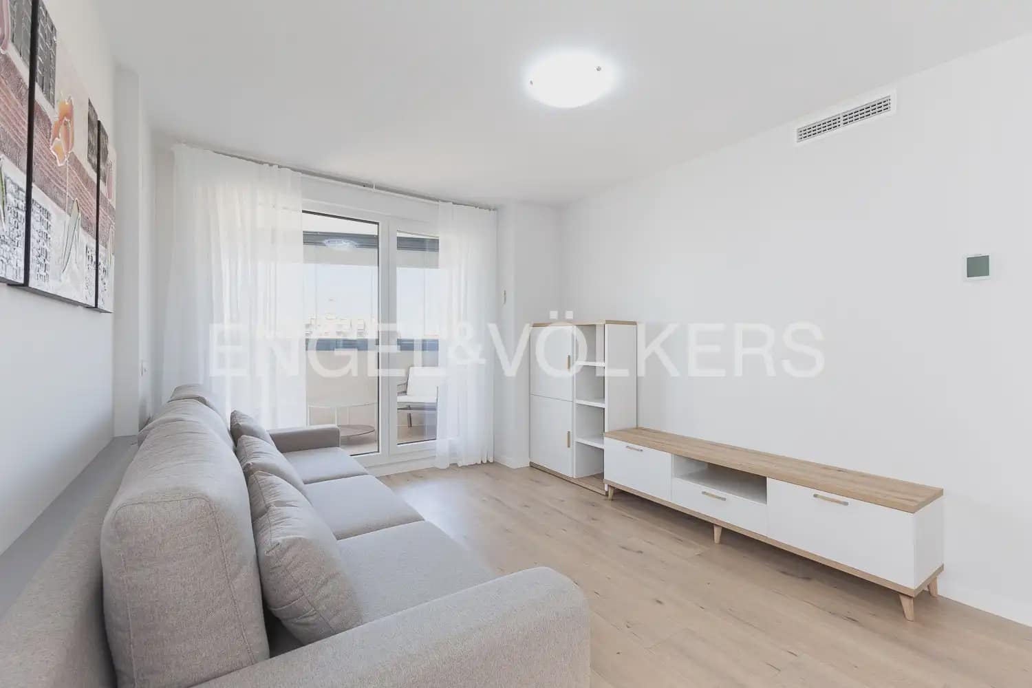 3 soverom Leilighet til leie i Valencia by med svømmebasseng - € 2 000 (Ref: 9908868)