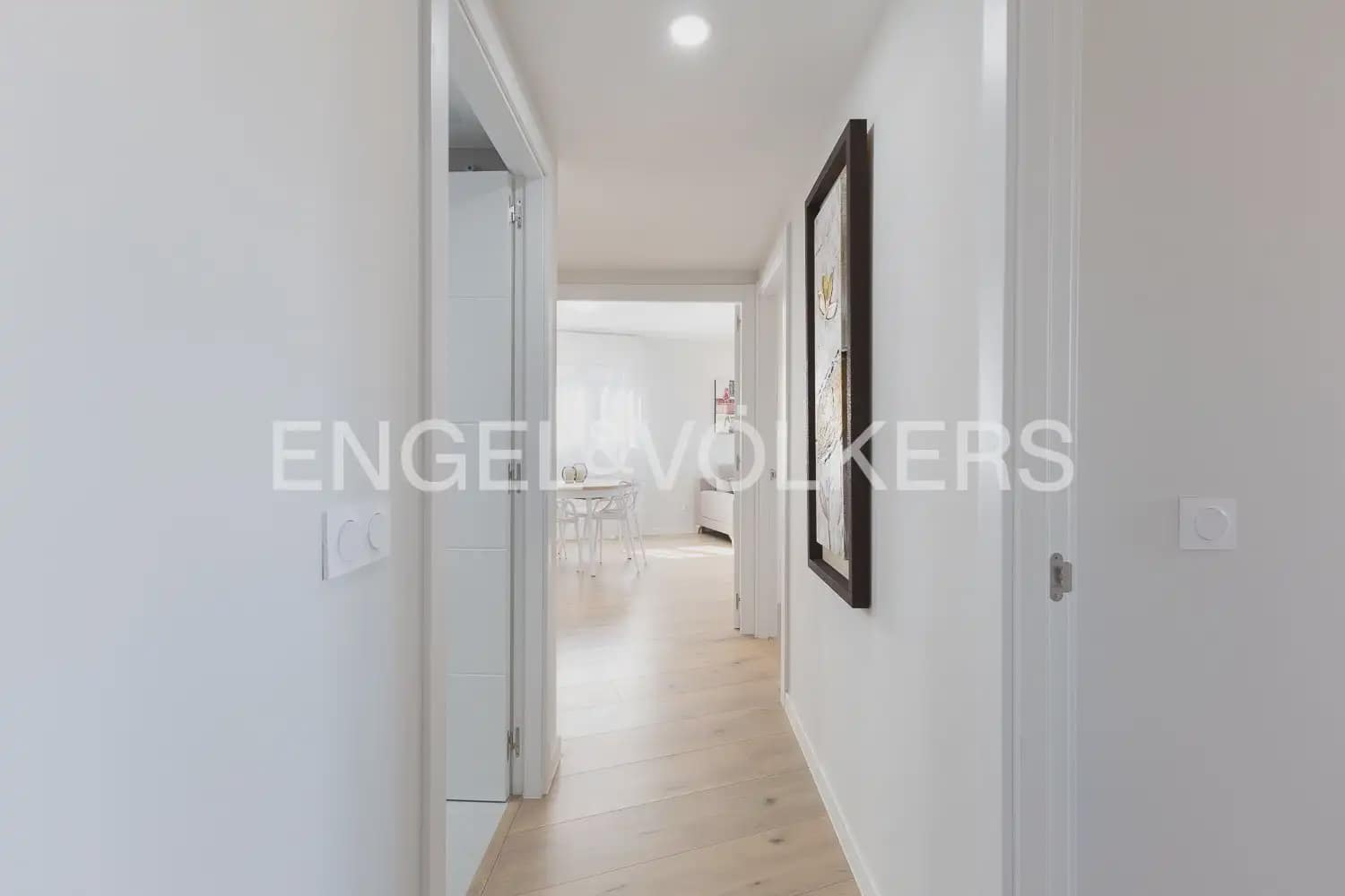 3 soverom Leilighet til leie i Valencia by med svømmebasseng - € 2 000 (Ref: 9908868)