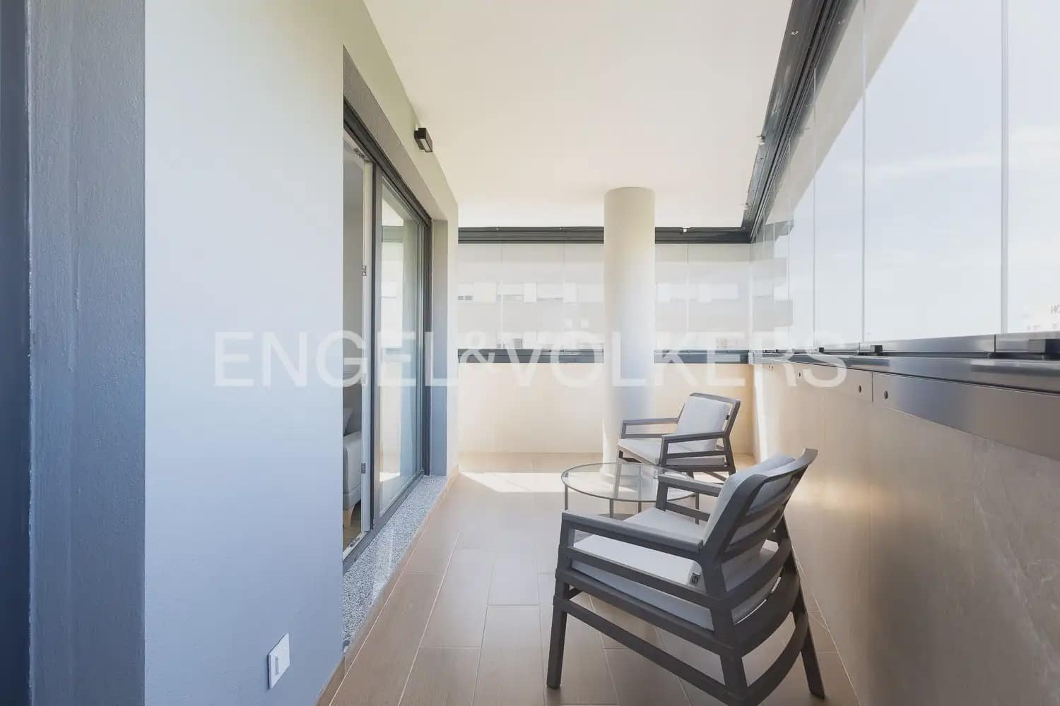 3 soverom Leilighet til leie i Valencia by med svømmebasseng - € 2 000 (Ref: 9908868)