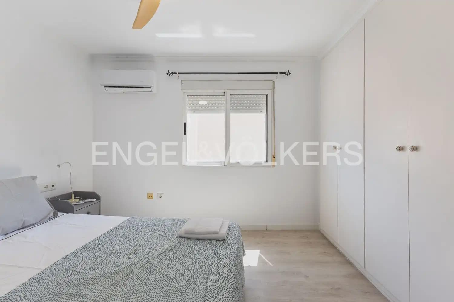 2 bedroom Flat for rent in Valencia city - € 2,500 (Ref: 9908871)