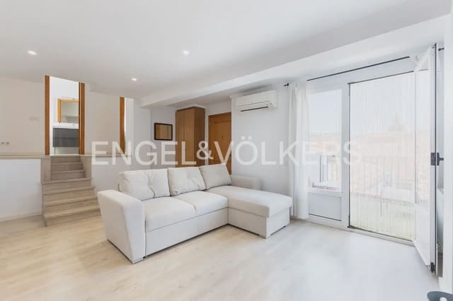 2 bedroom Flat for rent in La Seu, Valencia city - € 2,500 (Ref: 9908871)