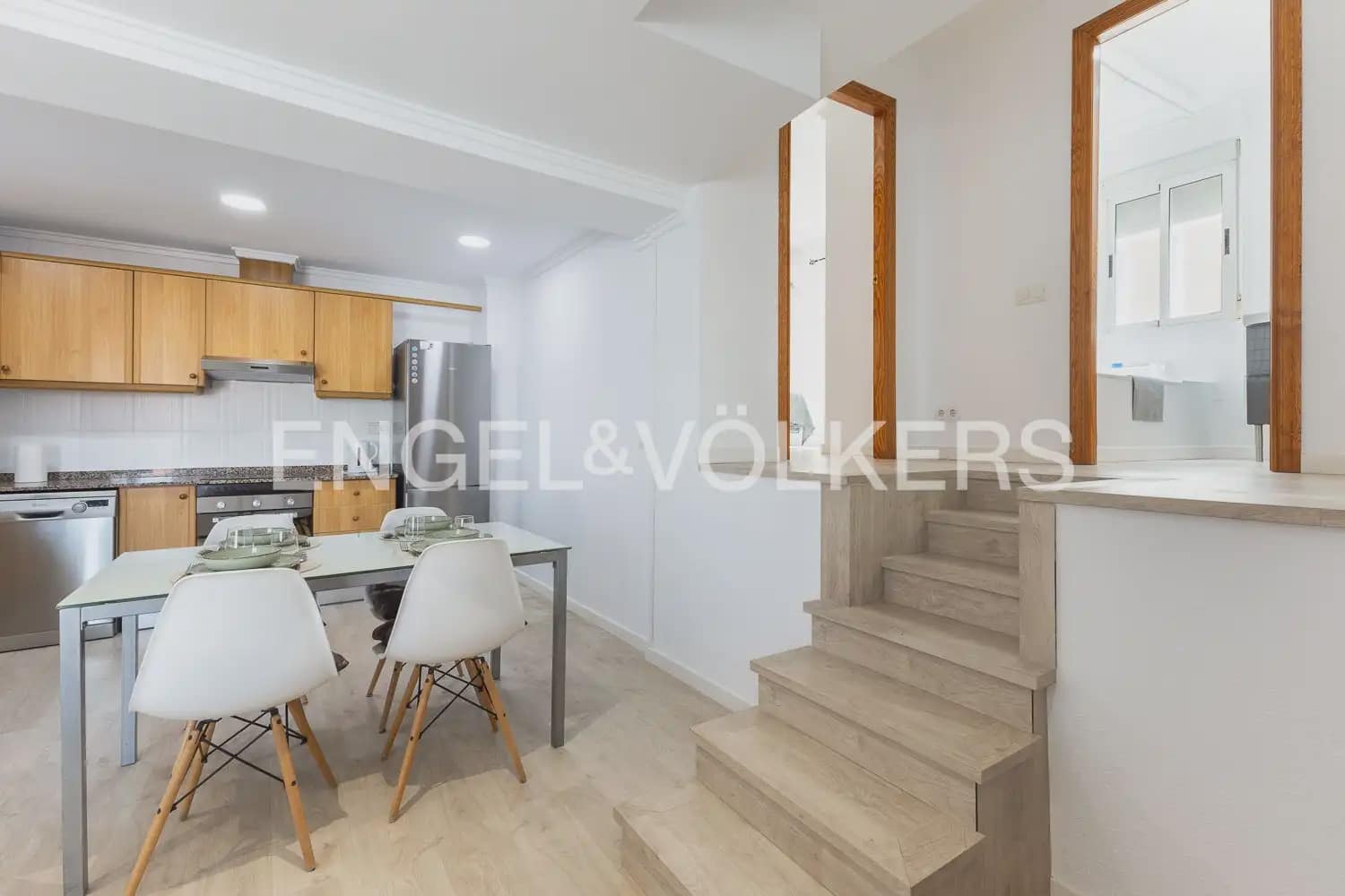 2 bedroom Flat for rent in Valencia city - € 2,500 (Ref: 9908871)