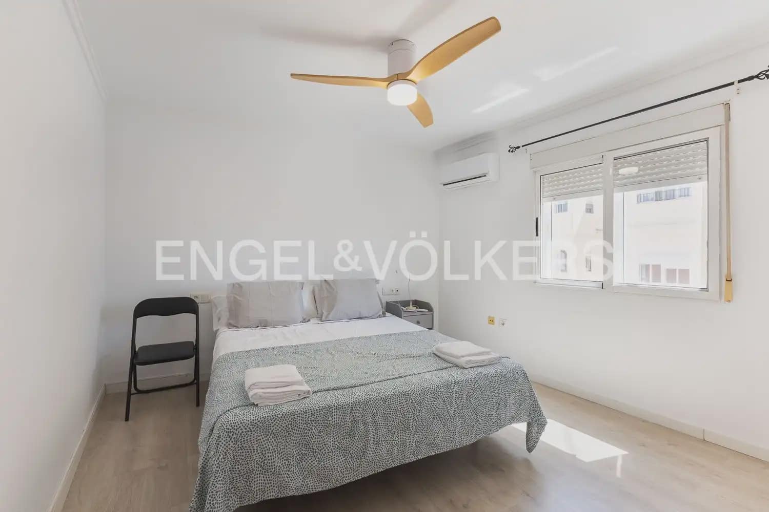 2 bedroom Flat for rent in Valencia city - € 2,500 (Ref: 9908871)