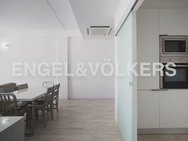 Piso de 5 habitaciones en Arrancapins, València ciudad en alquiler - 2.500 € (Ref: 9908872)