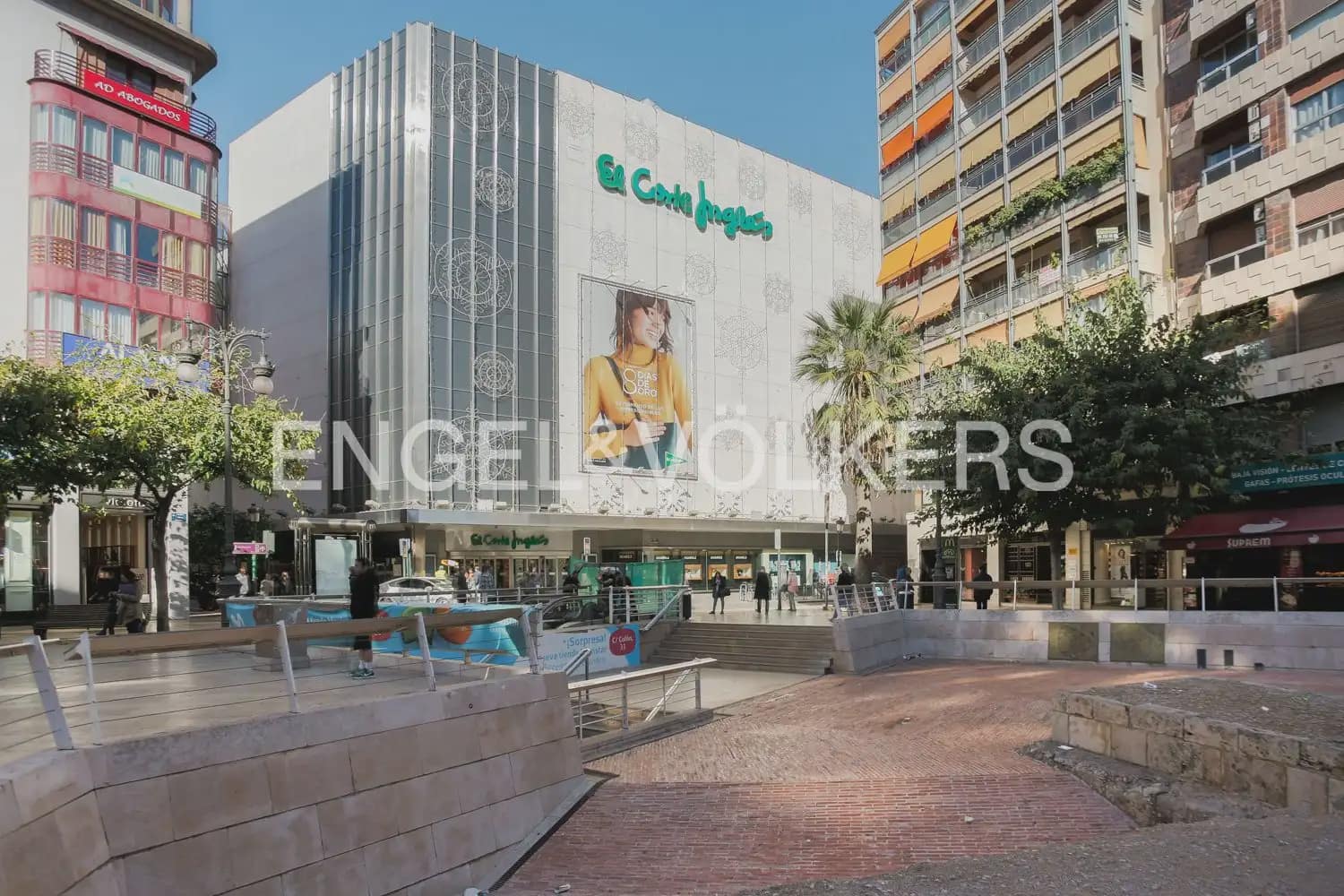 2 bedroom Flat for rent in Valencia city - € 1,800 (Ref: 9908873)