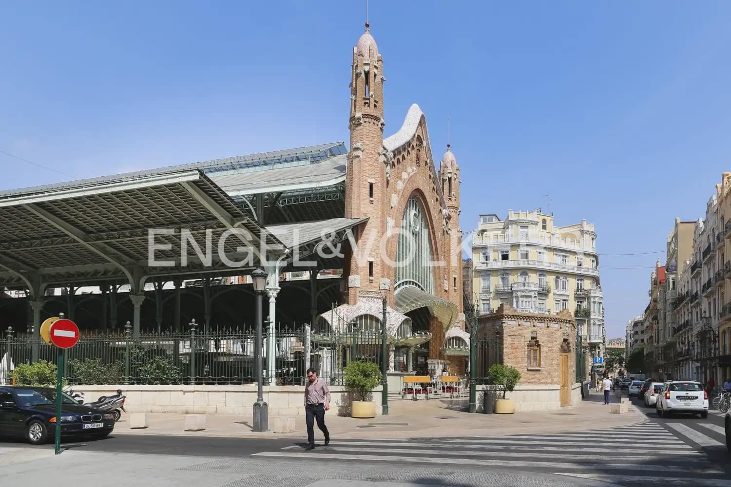 2 bedroom Flat for rent in Valencia city - € 1,800 (Ref: 9908873)