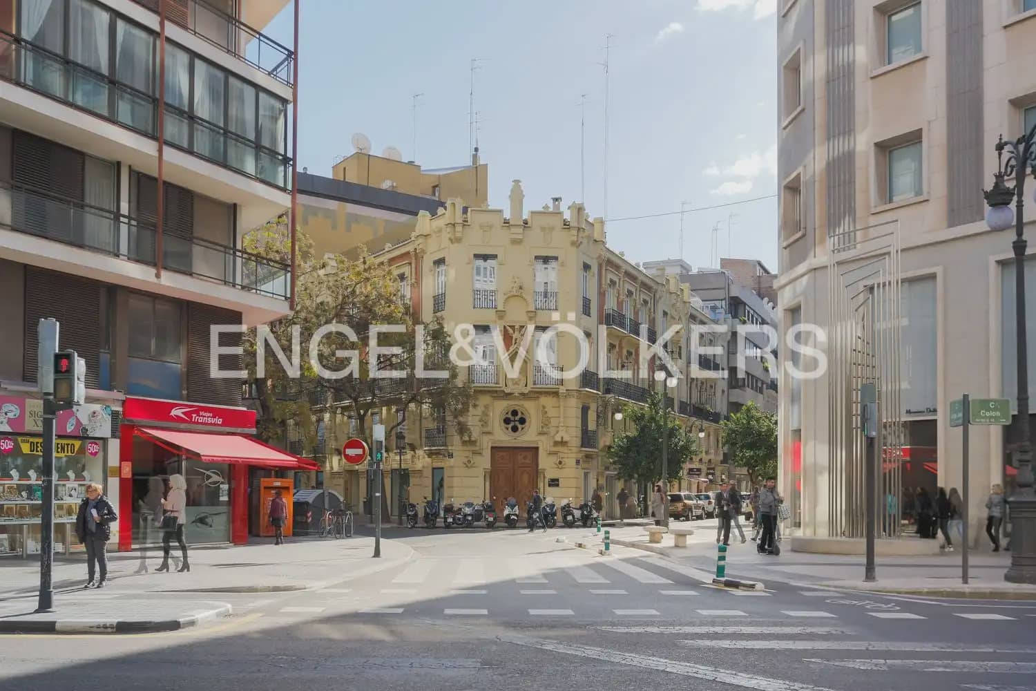 2 bedroom Flat for rent in Valencia city - € 1,800 (Ref: 9908873)