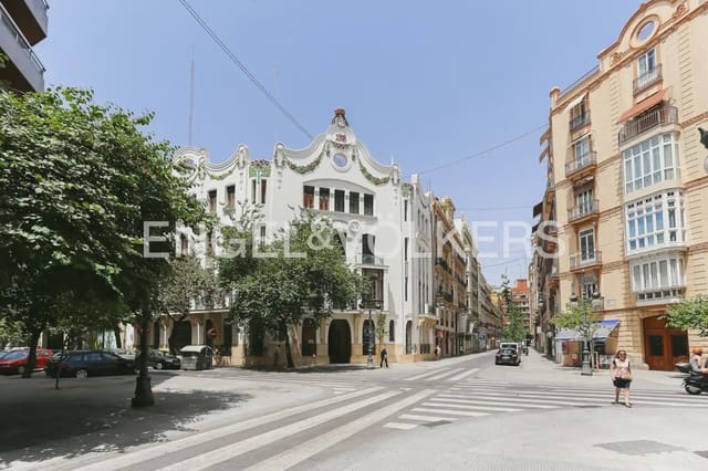 2 bedroom Flat for rent in Sant Francesc, Valencia city - € 1,800 (Ref: 9908873)