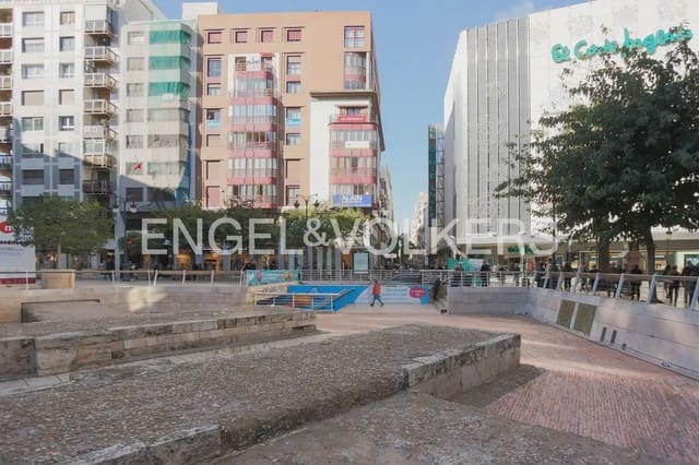 2 bedroom Flat for rent in Sant Francesc, Valencia city - € 1,800 (Ref: 9908873)