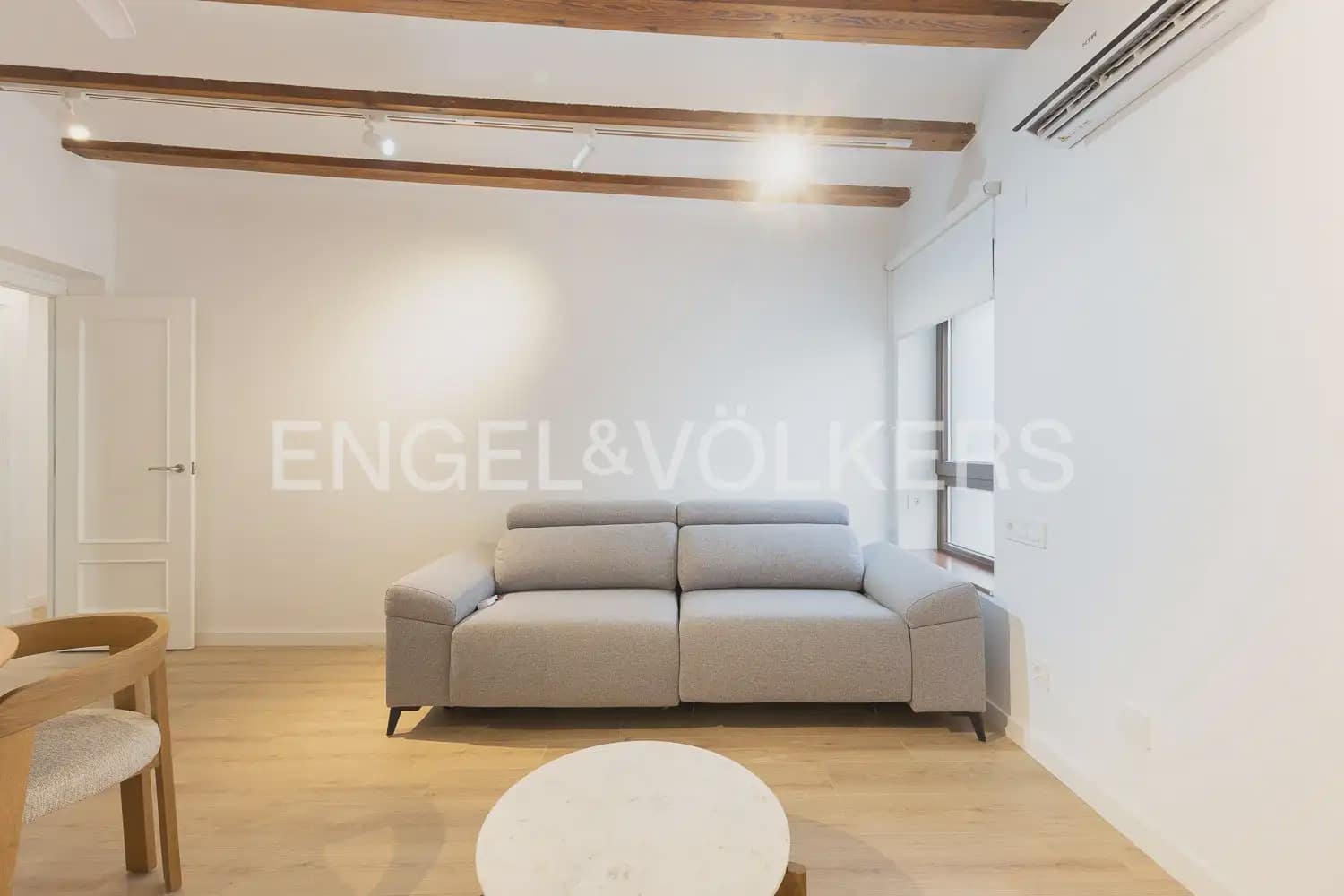 2 sypialnia Mieszkanie do wynajęcia w Miasto Walencja - 1 800 € (Ref: 9908873)