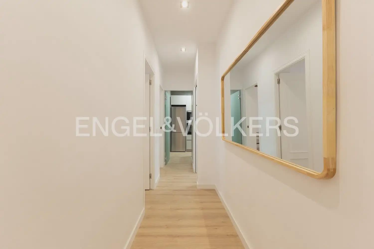 2 sypialnia Mieszkanie do wynajęcia w Miasto Walencja - 1 800 € (Ref: 9908873)