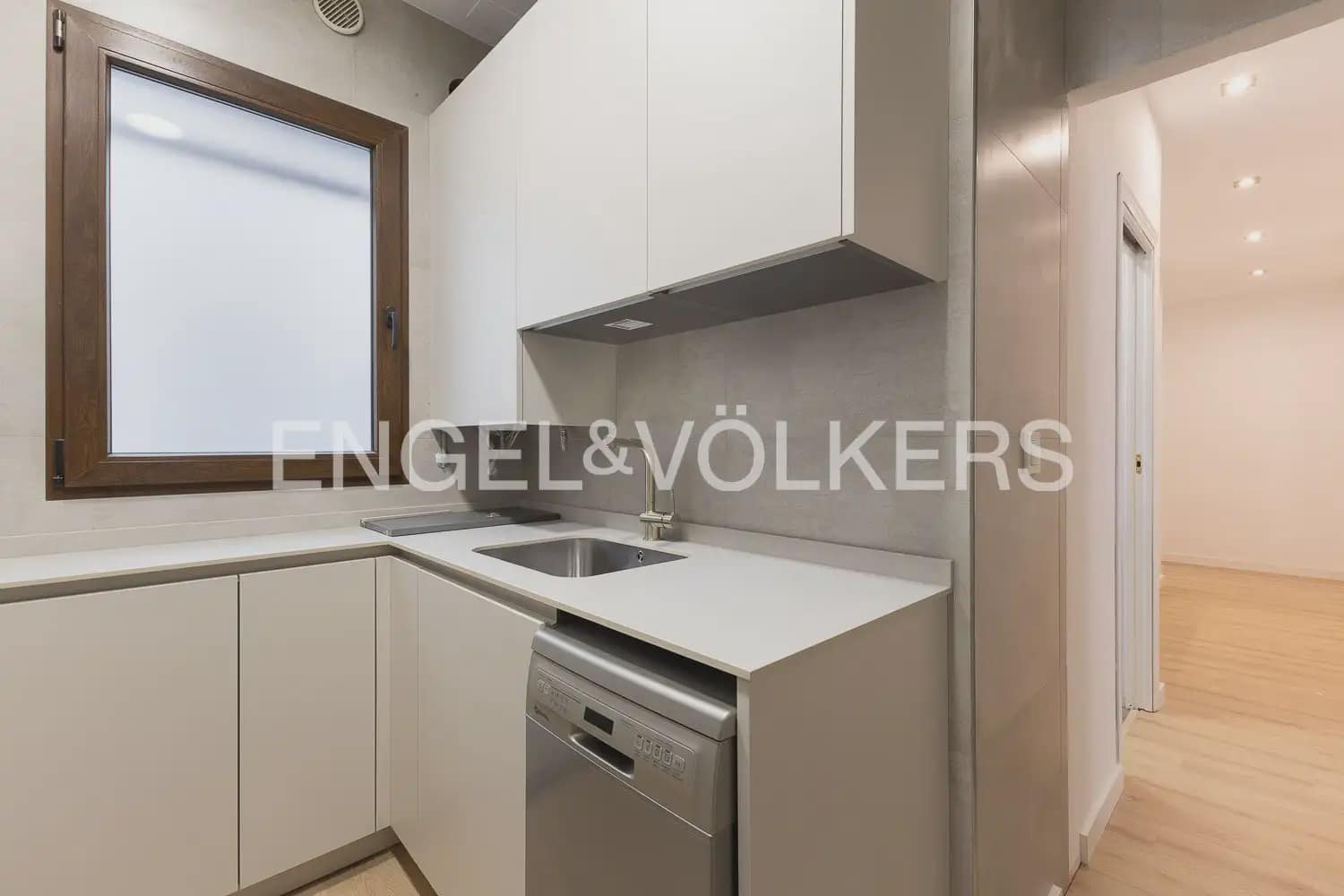 2 sypialnia Mieszkanie do wynajęcia w Miasto Walencja - 1 800 € (Ref: 9908873)